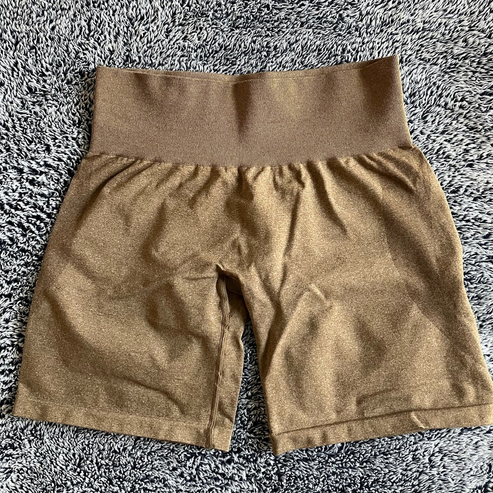 NVGTN mocha contour shorts, size medium